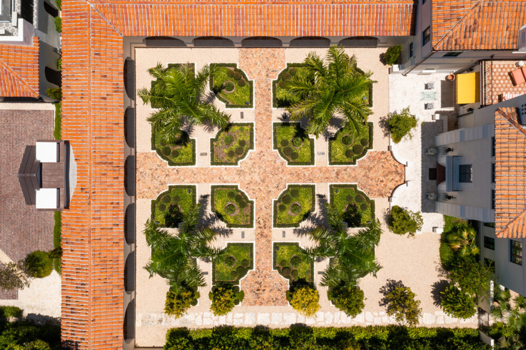 AlexTphoto.com - Martinez Alvarez Architecture - 4855 Pine Tree Dr-Aerials-03-HighRes